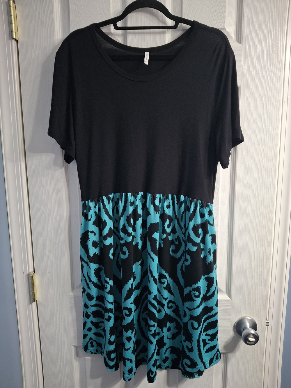 Black & Teal Patterned Midi Dress - Short Sleeve, 2xl